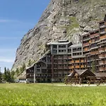 - Val-d'isere 3*