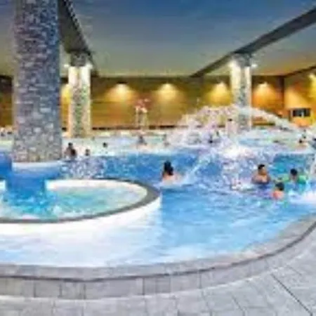 - Val-d'isere Hotel apartamentowy