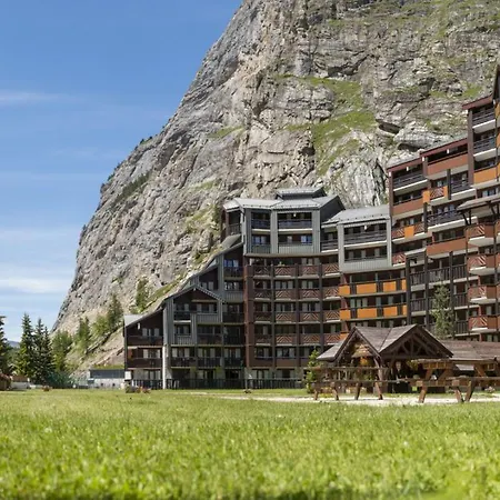 - Val-d'isere 3*