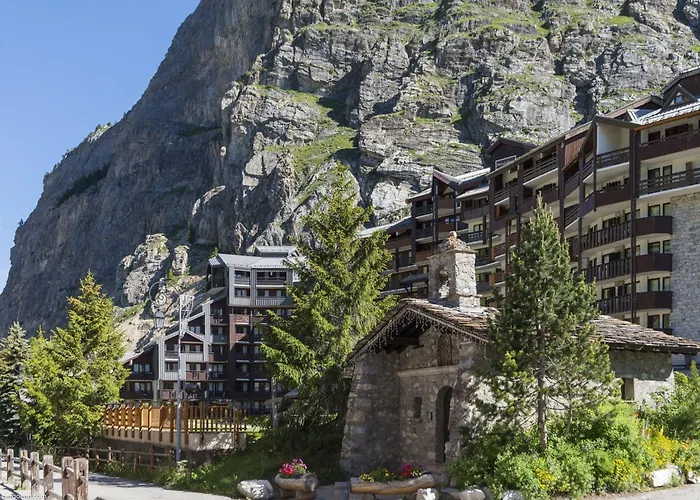 - Val-d'isere