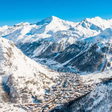 - Val-d'isere Aparthotel 3*