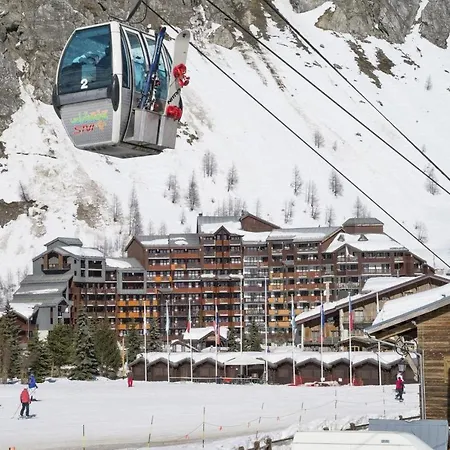 - Val-d'isere Hotel apartamentowy 3*
